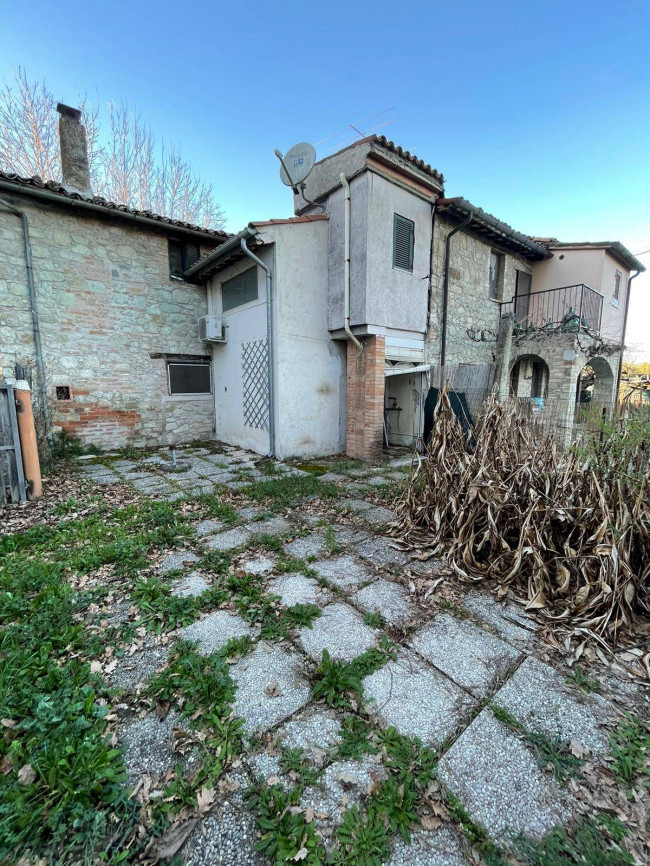 Casale in vendita a Todi