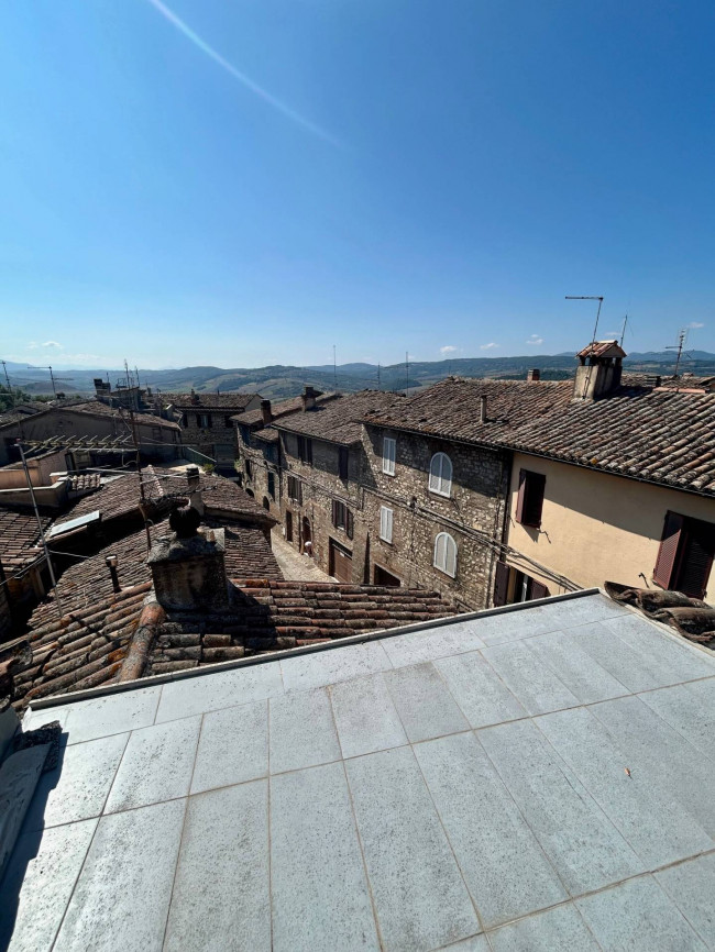 Appartamento in vendita a Todi