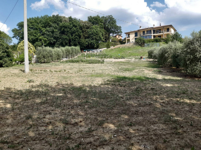 Terreno edificabile in vendita a Todi