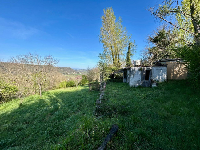 Rustico in vendita a Baschi