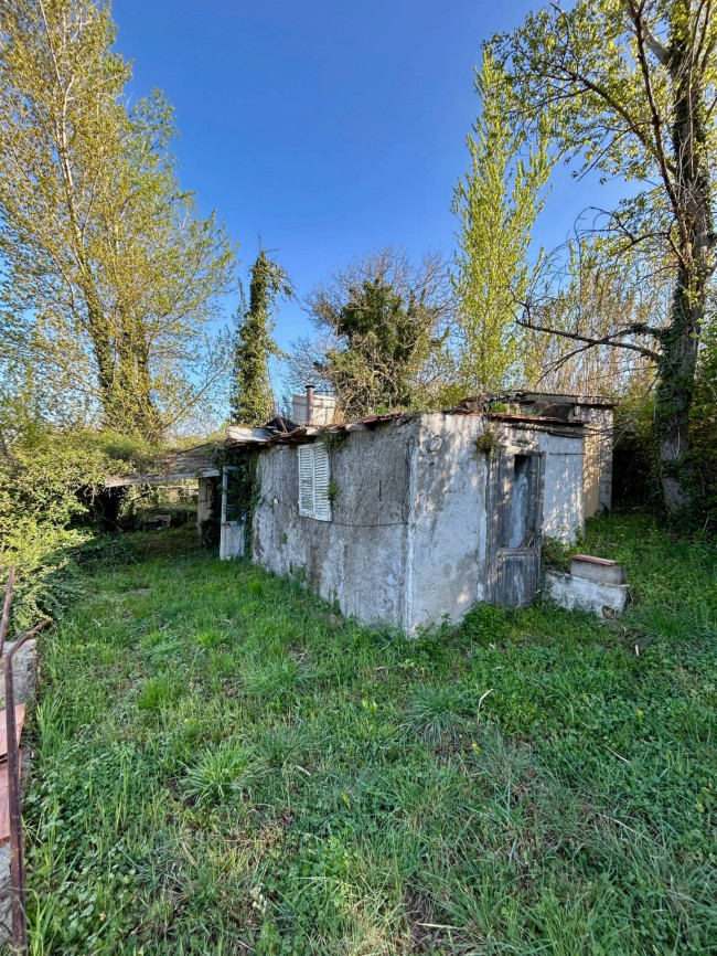 Rustico in vendita a Baschi