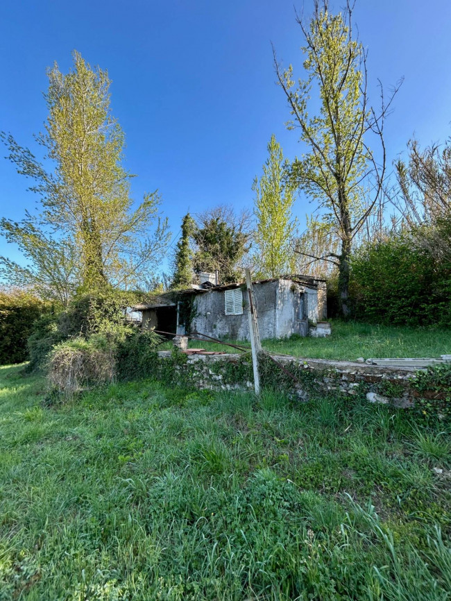 Rustico in vendita a Baschi