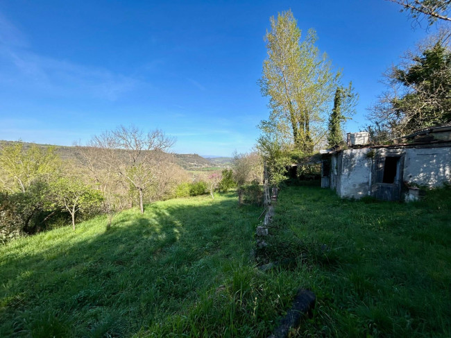 Rustico in vendita a Baschi