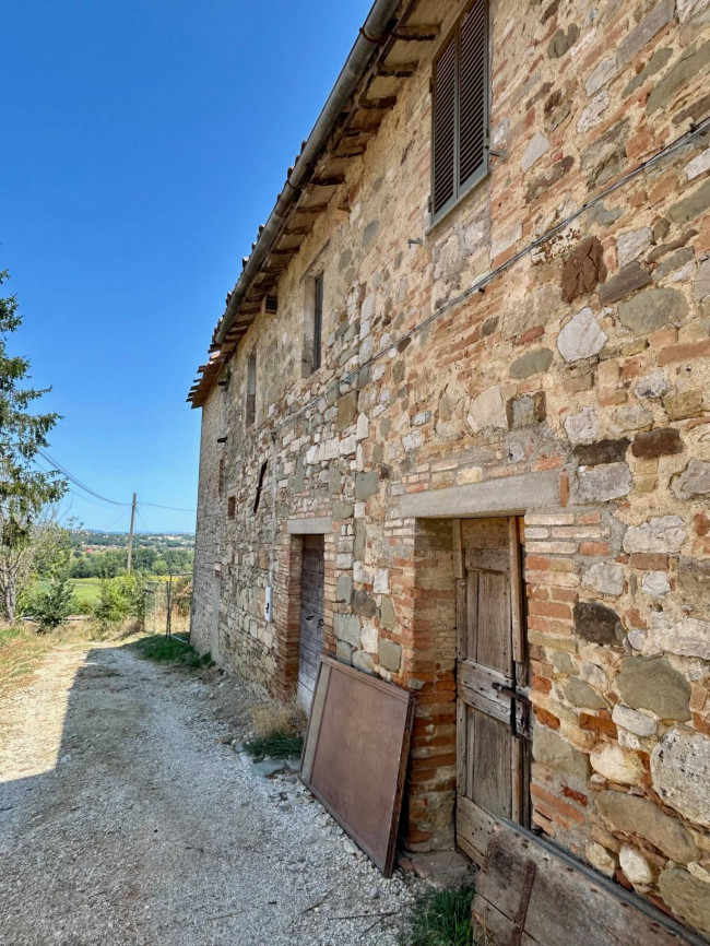 Casale in vendita a Todi
