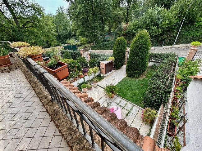 Villette a schiera in vendita a Todi