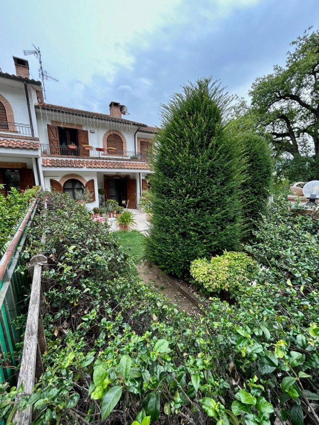 Villette a schiera in vendita a Todi