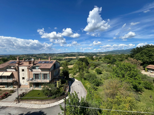 Apartment for sale in Todi