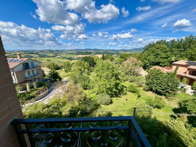 Apartment for sale in Todi
