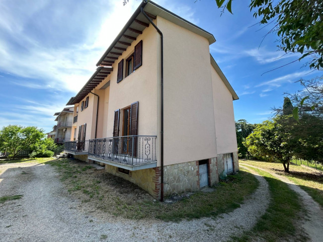 Appartamento in vendita a Todi