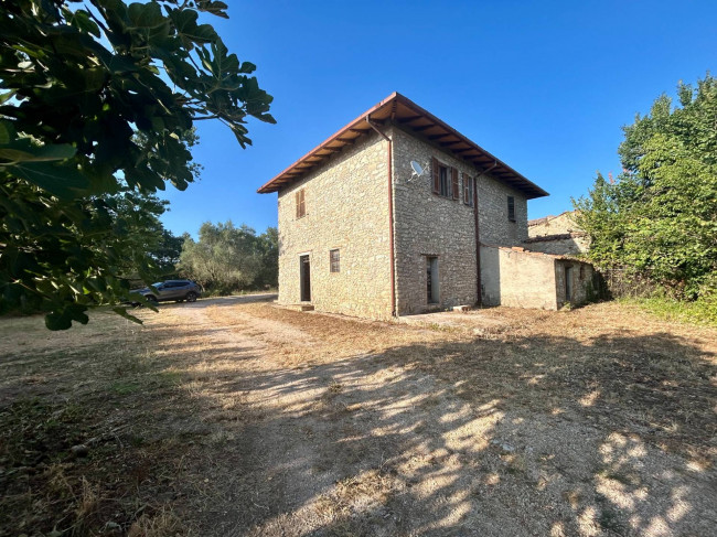 Villetta Bifamiliare in vendita a Massa Martana