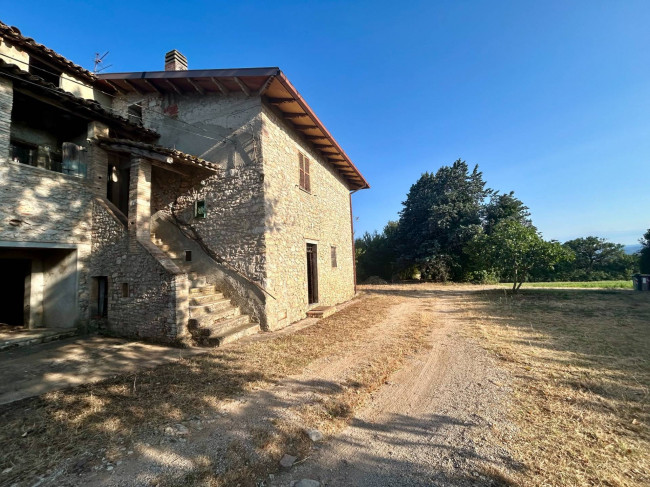 Villetta Bifamiliare in vendita a Massa Martana