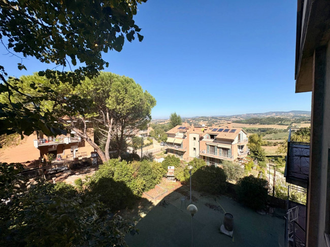 Apartment for sale in Todi