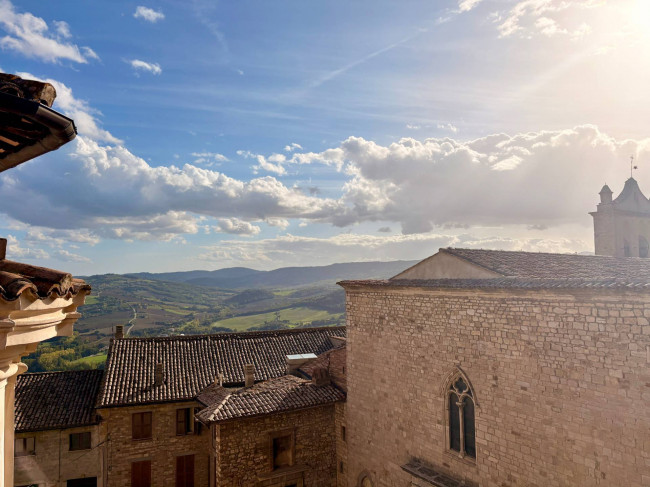 Apartment for sale in Todi
