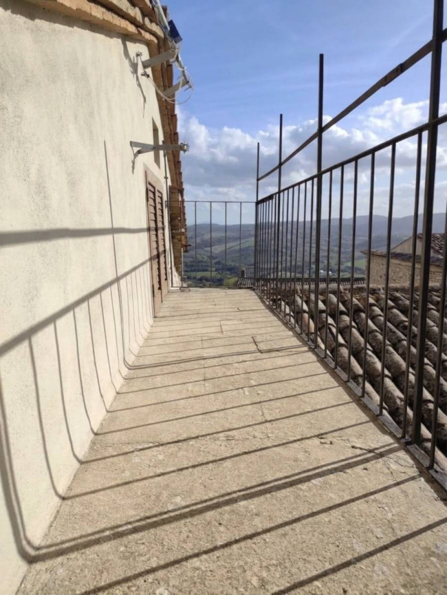 Apartment for sale in Todi
