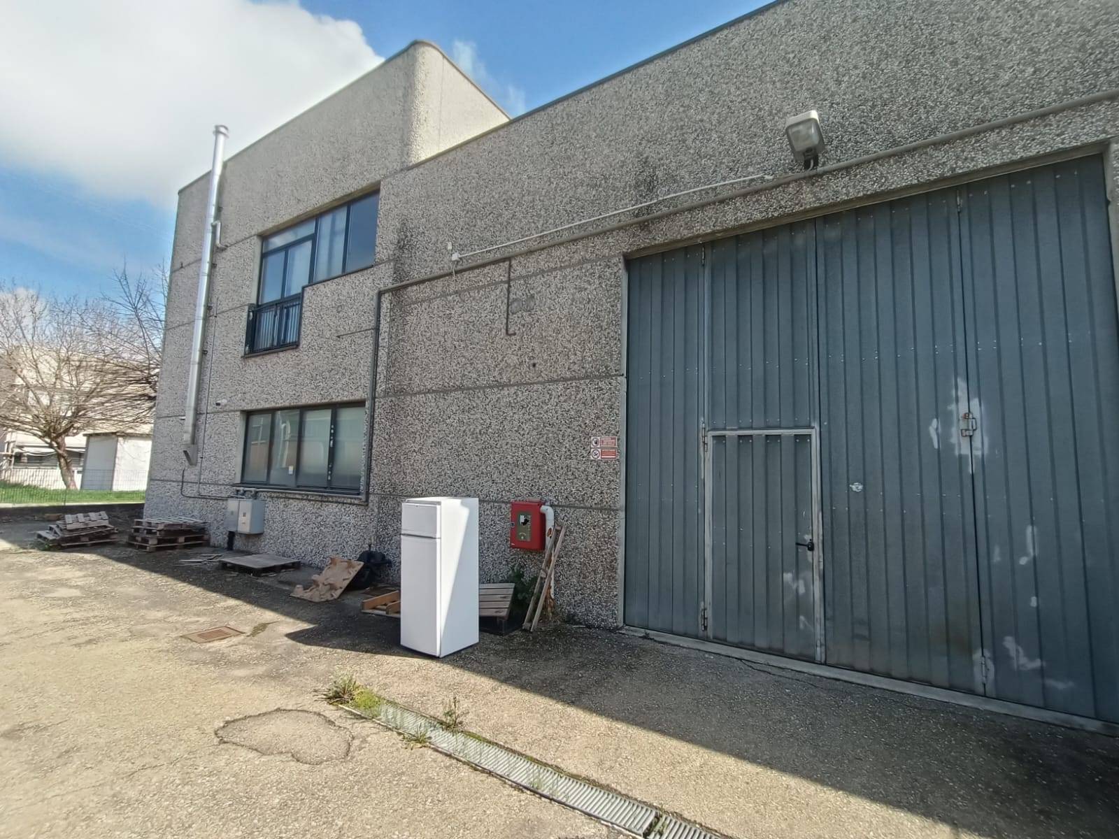 Capannone in Vendita