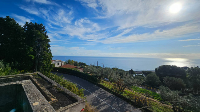 Villa in vendita a Stalettì