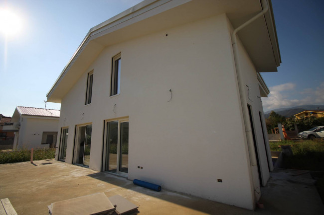 Villa in vendita a Davoli