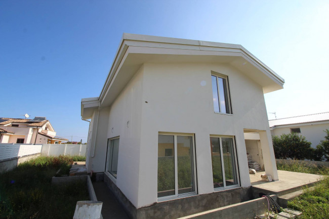 Villa in vendita a Davoli