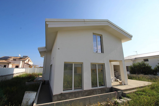 Villa in vendita a Davoli