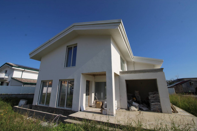 Villa in vendita a Davoli