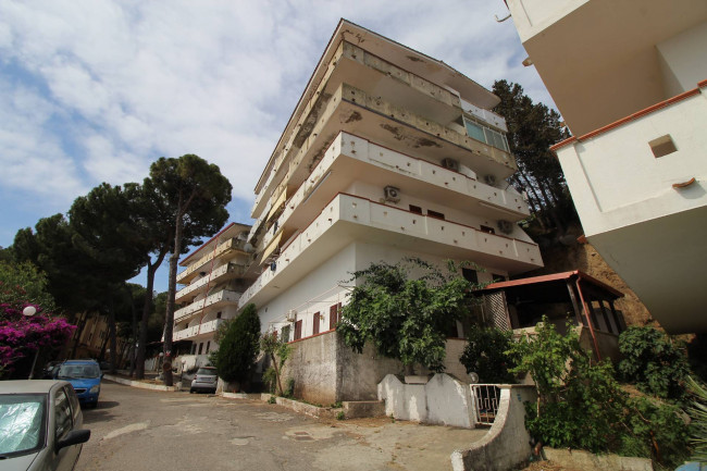 Appartamento in vendita a Stalettì