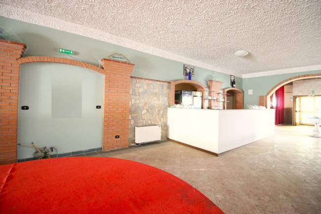 Locale commerciale in vendita a Montepaone