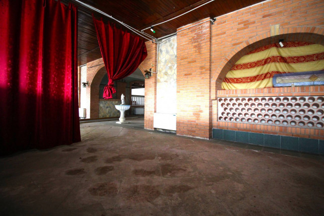 Locale commerciale in vendita a Montepaone