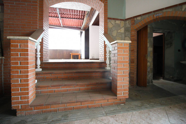 Locale commerciale in vendita a Montepaone