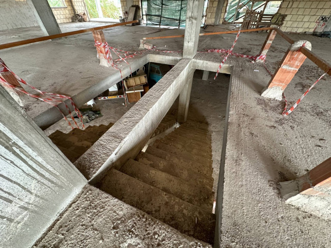 Locale commerciale in vendita a Satriano