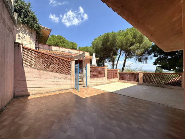 Appartamento in vendita a Stalettì