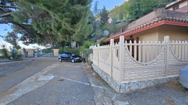 Appartamento in vendita a Stalettì