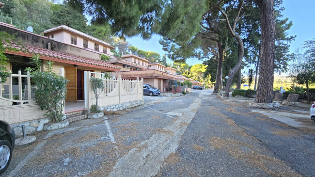 Appartamento in vendita a Stalettì