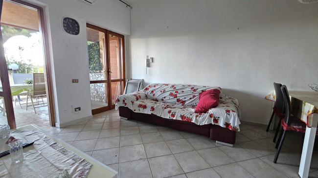 Appartamento in vendita a Stalettì