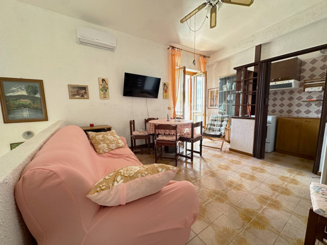 Appartamento in affitto a Stalettì