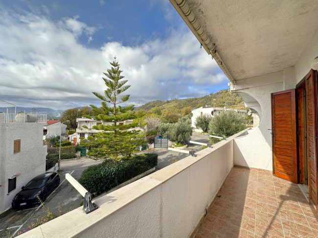 Appartamento in affitto a Stalettì