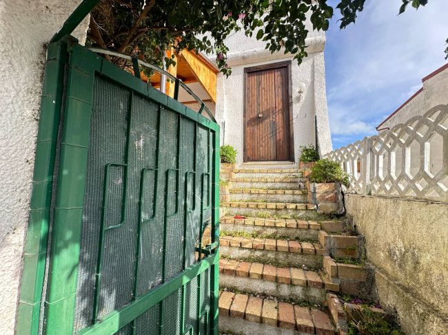 Appartamento in affitto a Stalettì