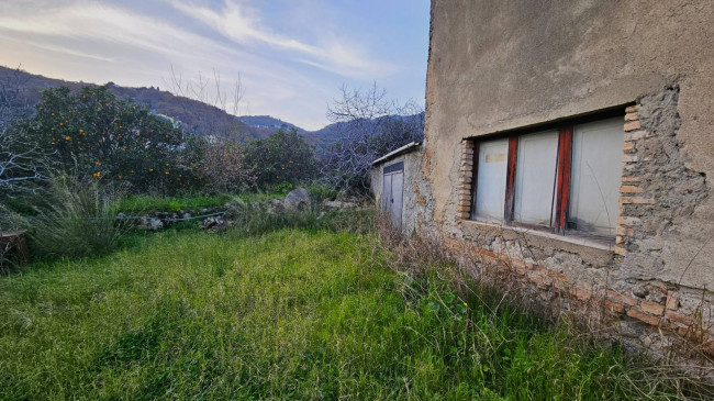 Rustico in vendita a Gasperina