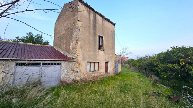 Rustico in vendita a Gasperina