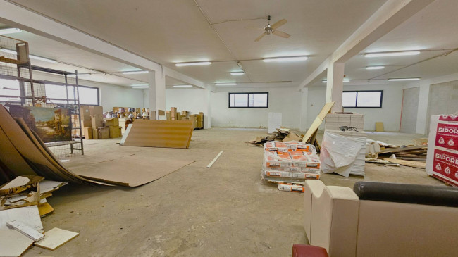 Opificio in affitto a Montepaone