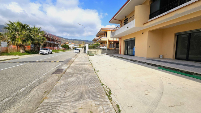 Opificio in affitto a Montepaone