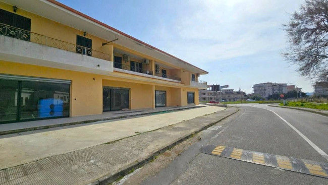 Opificio in affitto a Montepaone