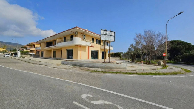 Opificio in affitto a Montepaone