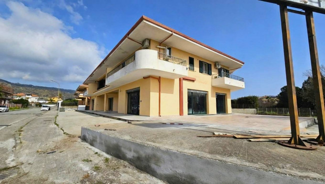 Opificio in affitto a Montepaone