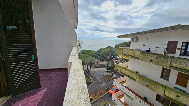 Appartamento in vendita a Stalettì