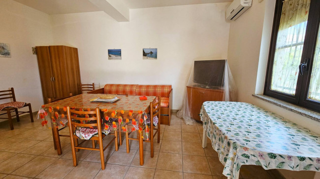 Appartamento in vendita a Stalettì