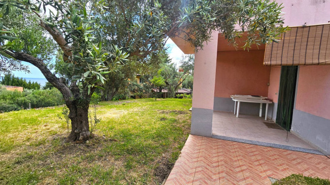 Appartamento in vendita a Stalettì