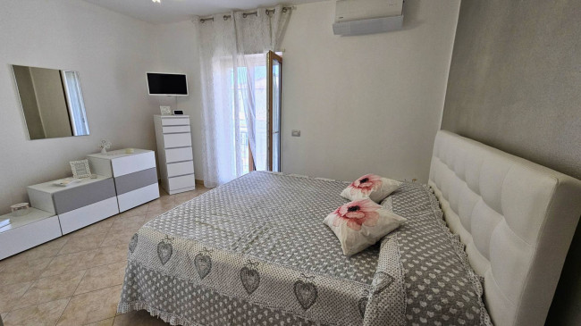 Appartamento in vendita a Stalettì