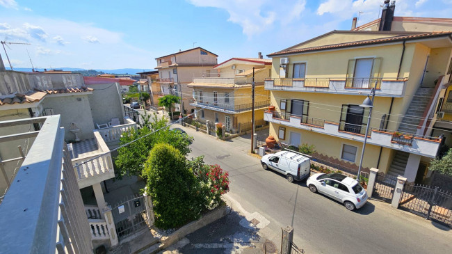Appartamento in vendita a Stalettì