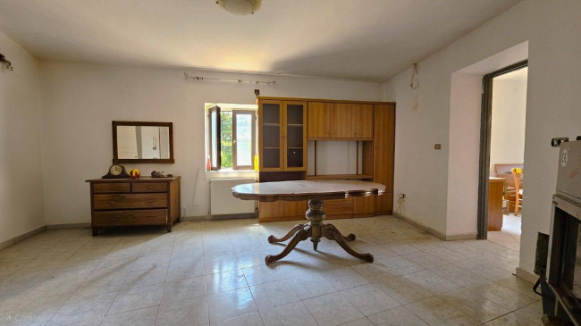 Appartamento in vendita a Torre di Ruggiero