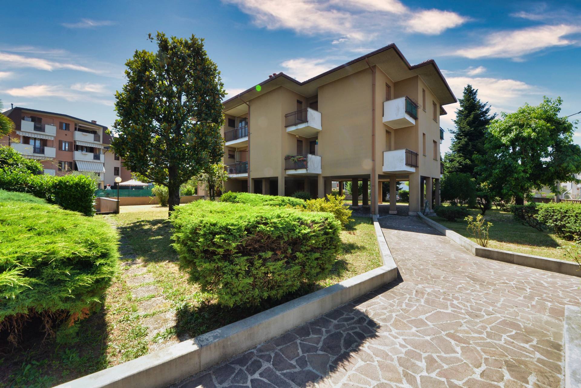 Appartamento in vendita a Solaro